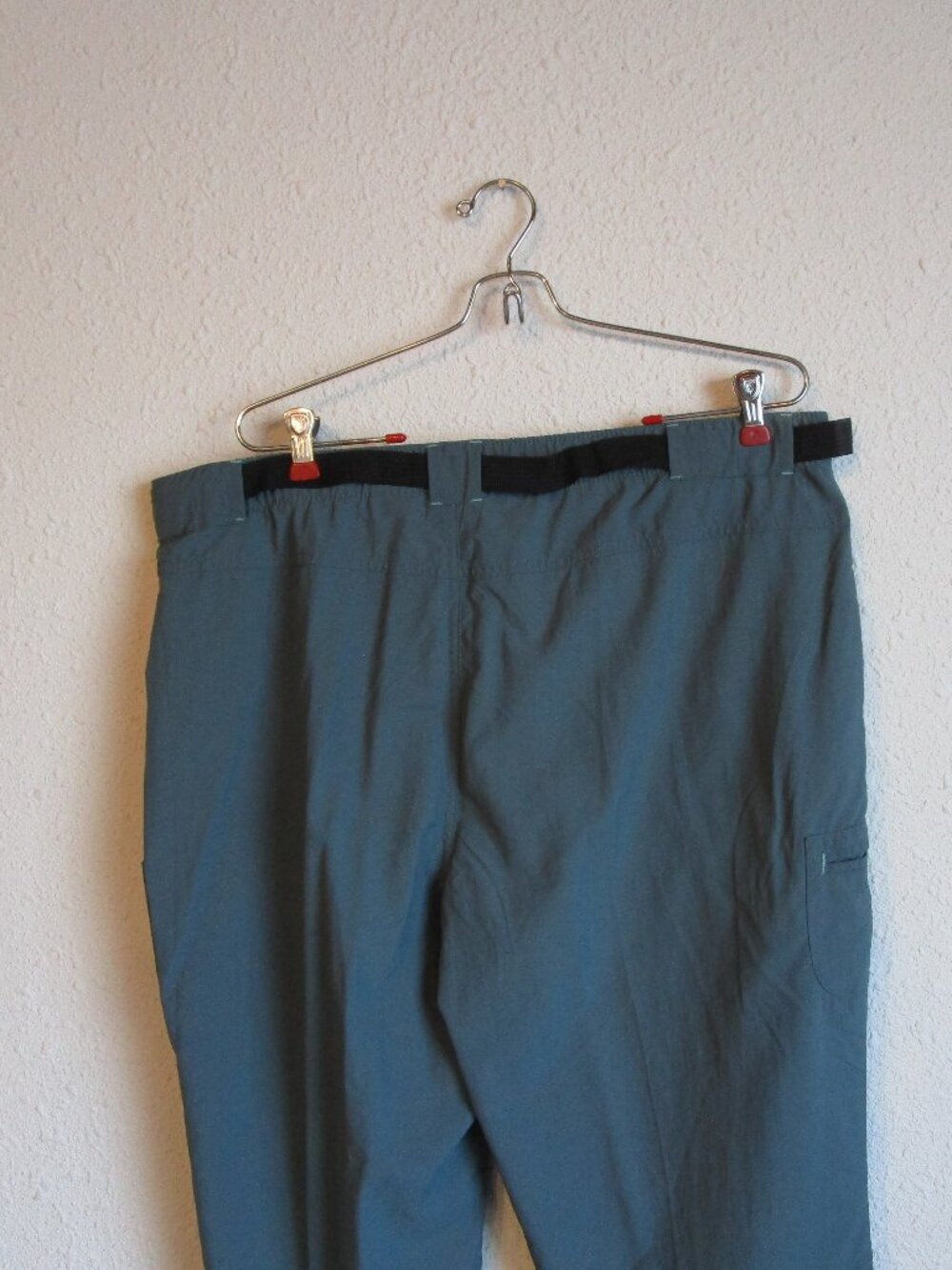 Green Capris size XL, 22" inseam, Columbia quickdry UPF protection. - Picture 2 of 15
